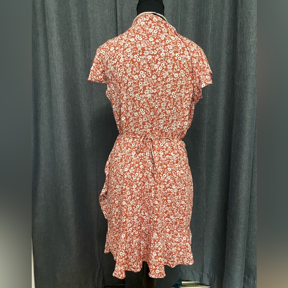 Abercrombie & Fitch | Burnt Red Floral Wrap Dress | Size XL - Picture 5 of 9